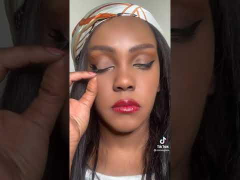 اكتشفت انا بنت عمي الصغيرة لها حبيب قصص مريوم