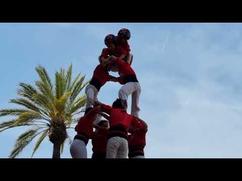 Castellers de Barcelona: 4 de 7 amb l&#39;agulla - Diada de Sant Jordi a Vilanova (23/04/2023)