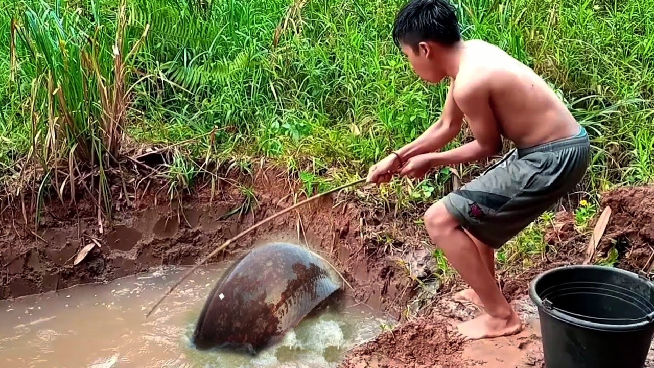 Best Hook Fishing Video 2022 | Traditional Boy Catching Big Fish With Hook in Pond Fishing Big Fish
