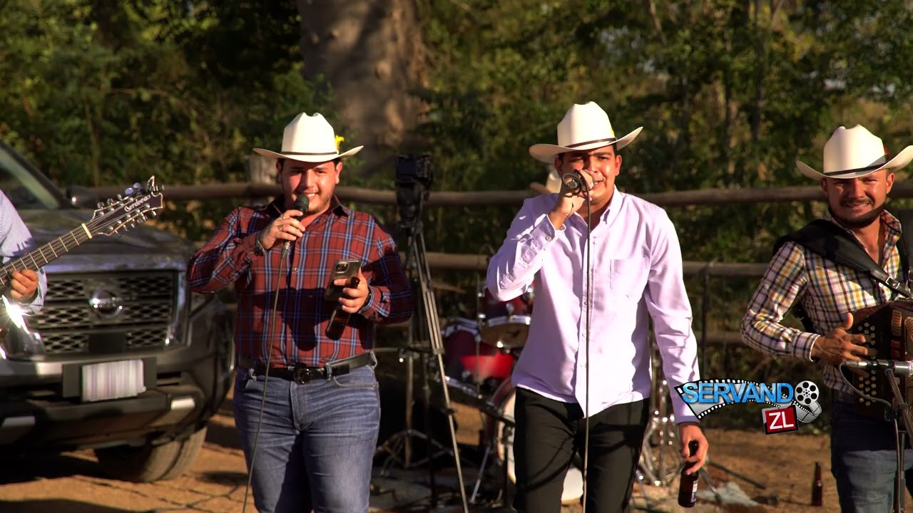 Los Mentados De Culiacan Ft. Grupo Arriesgado - Sinaloa Bajo El Sombrero (En Vivo 2022)