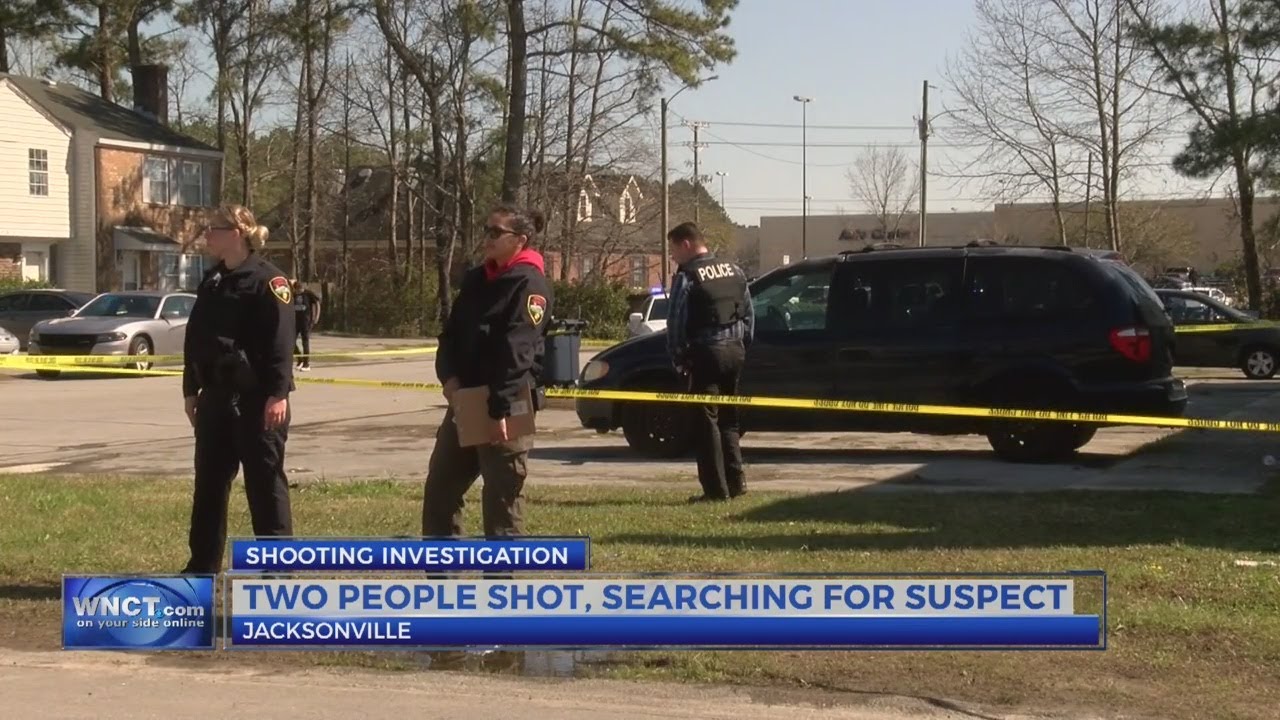 2 shot in neighborhood near Jacksonville Mall, police investigating
