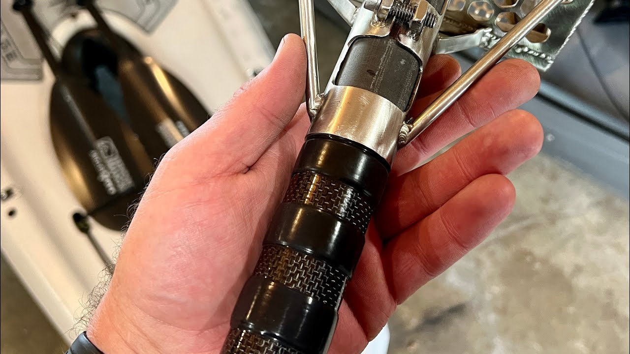 Silicone fusing grip tape for beach scoop handle