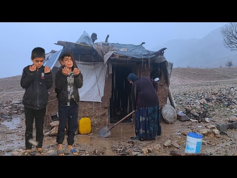 ☔ No one will believe how this mother and two children survived this rainy day in the mountains! 😢❤️
