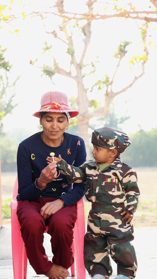 Mummy mujhe Lolipope Dedo ? #shorts #maa #candy #love