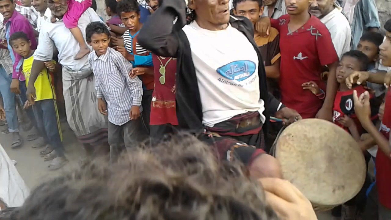 مواجه بين فريقين  وكانت المواجه حاسمه بس حصل صلح بينهم  العرس محوى البهلول شرق زبيد مع علوي حمادي