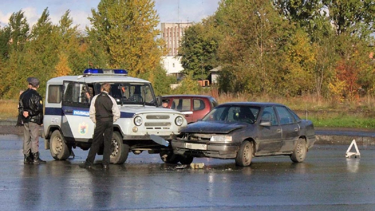 Фирма машины со львом