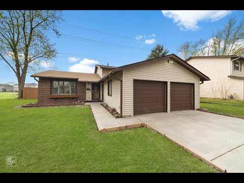 1075 Amherst Ln, University Park, IL home video tour