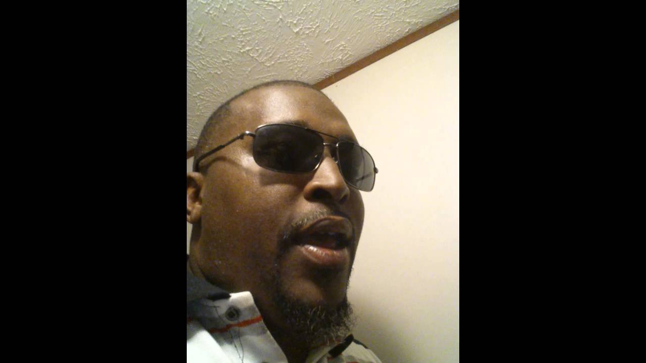 Pat singing Jesus loves me