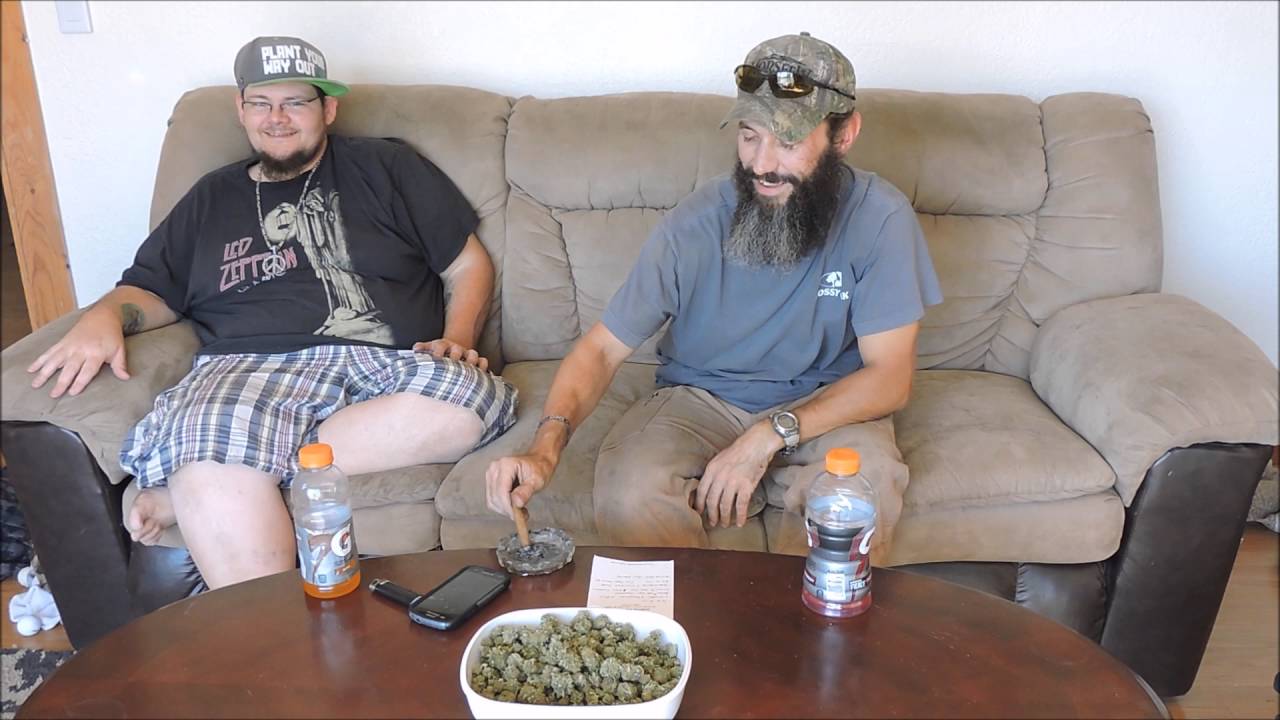 2 Camera's - 2 Perspectives - Smoke Session with Tricky-D and 2 shoutouts!