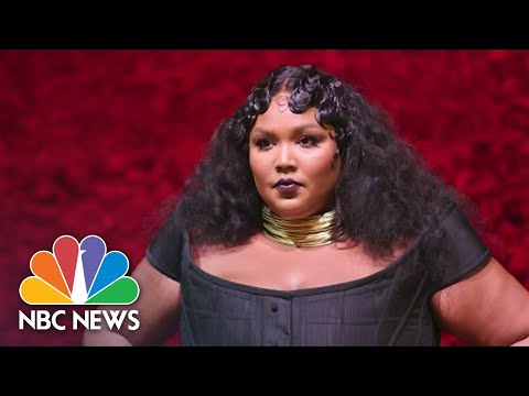 Lizzo Apologizes, Changes Song Lyric After Criticism Over Ableism