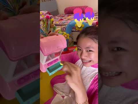 Mesin Capit mini berhadiah Mainan bayi Viral bisa EE dan Gerakan aneh ! #shorts Nasya kaila Nazifah