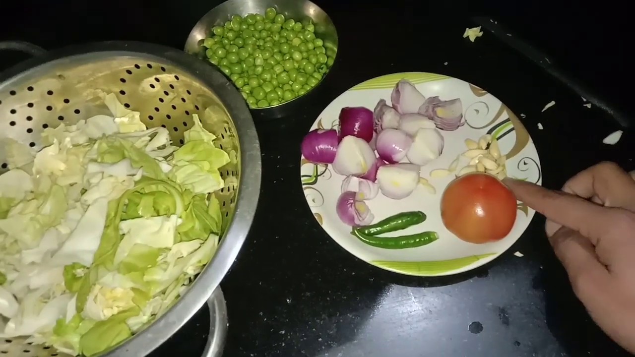 Patta Gobhi Matar Calories