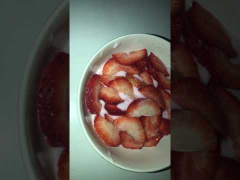 strawberry yogurt and starwberriess//luxxzq// #food #strawberries #strawberry #yummy #delicious