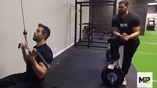 Cable Pulldowns vs Pull-ups- Which Builds Your Lats Better?