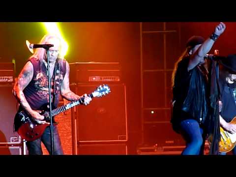 Lynyrd Skynyrd - Gimme Three Steps (Live at Ribfest 2014)
