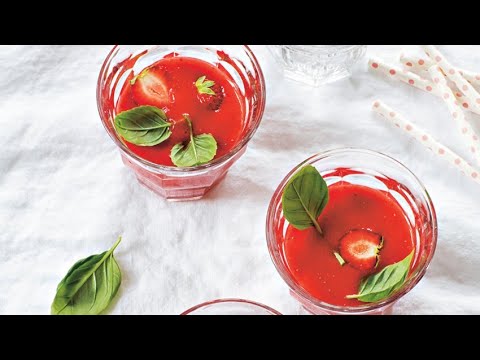 Vidéo: Gaspacho : Recette Aux Fraises