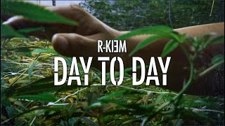 R-kiem DAY TO DAY.  Visita oficial de Alan & Enrico SUBLIMATOR
