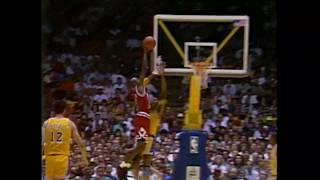 MICHAEL JORDAN Dunk on Sam Perkins 1991 NBA FINALS Bulls @ Lakers