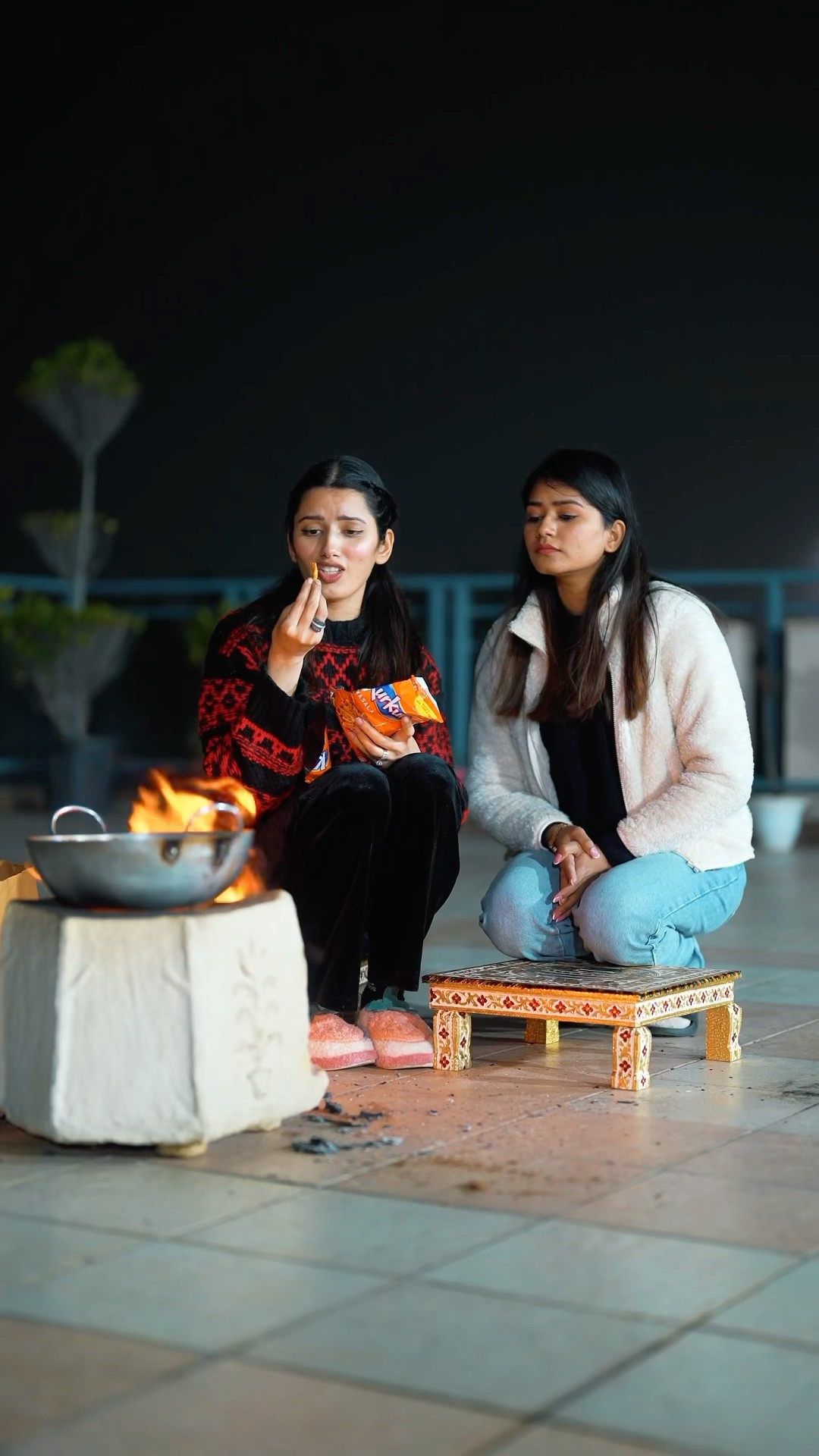 Neetu Ne Banaye Kurkure Ke Pakode ? #neetubisht #nanadbhabi #trending #trendingshorts #comedy