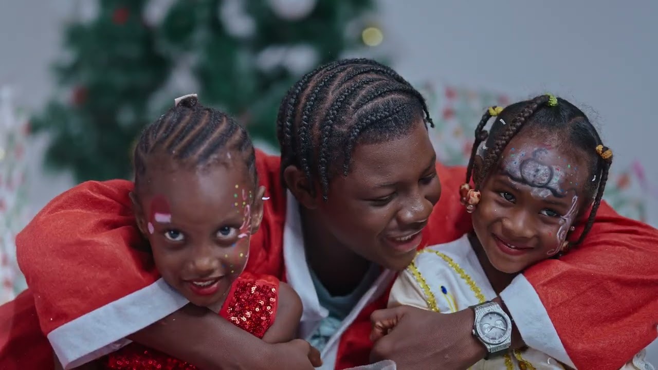 Watch Kid Boss - Papa Noel (clip officiel) on YouTube