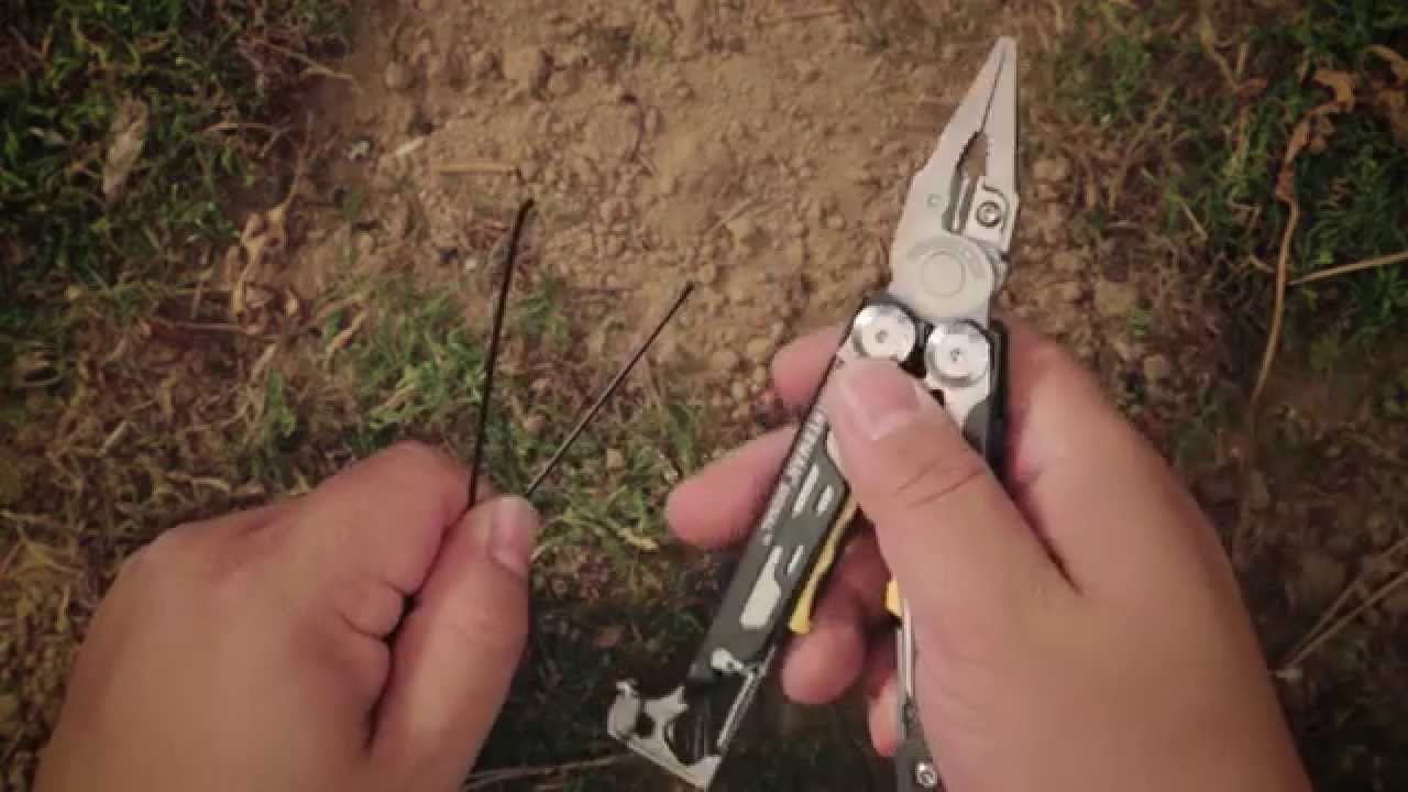 Leatherman - Signal Topo - 19 Uses - 832692 - multi-purpose pliers