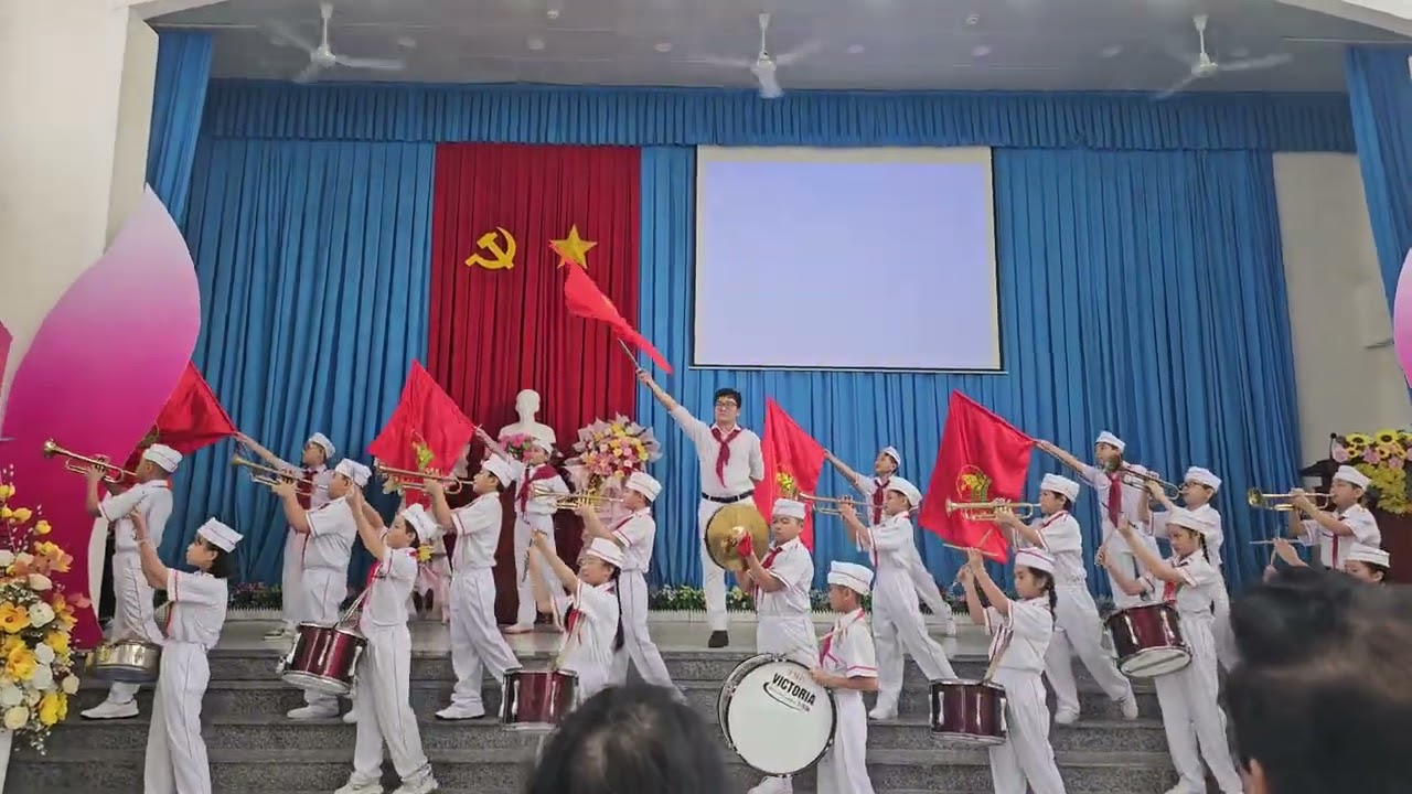 Bảo Nam biểu diễn trống tại trường Thiên Hộ Dương 2025