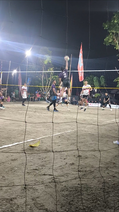 pukulan pelan tapi mematikan #volleyball #wmwarmup #volitarkam #bolavolismash #volley #tarkam #fyp