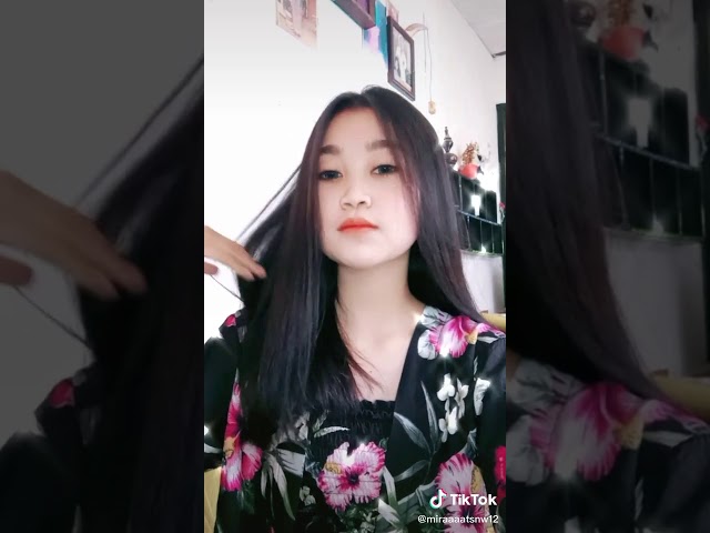 TIKTOK ABG CANTIK MANIS TIPE ISTRI IDAMAN class=