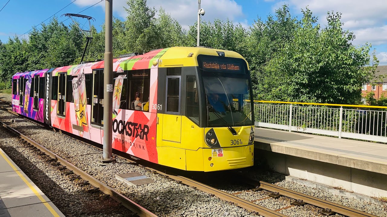 Tram-Spotting At South Chadderton (5.7.24) Manchester MetroLink