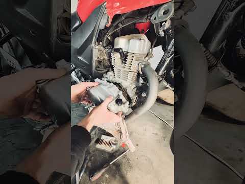Honda CBF 125  #cbf125 #honda #mechanic #oilchange #tutorial #diy