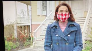 AP: NYC tour guide makes ends meet after layoff