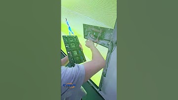 The technician seems to have forgotten that there is an LED module.#ledvideowall #ledwall #eagerled