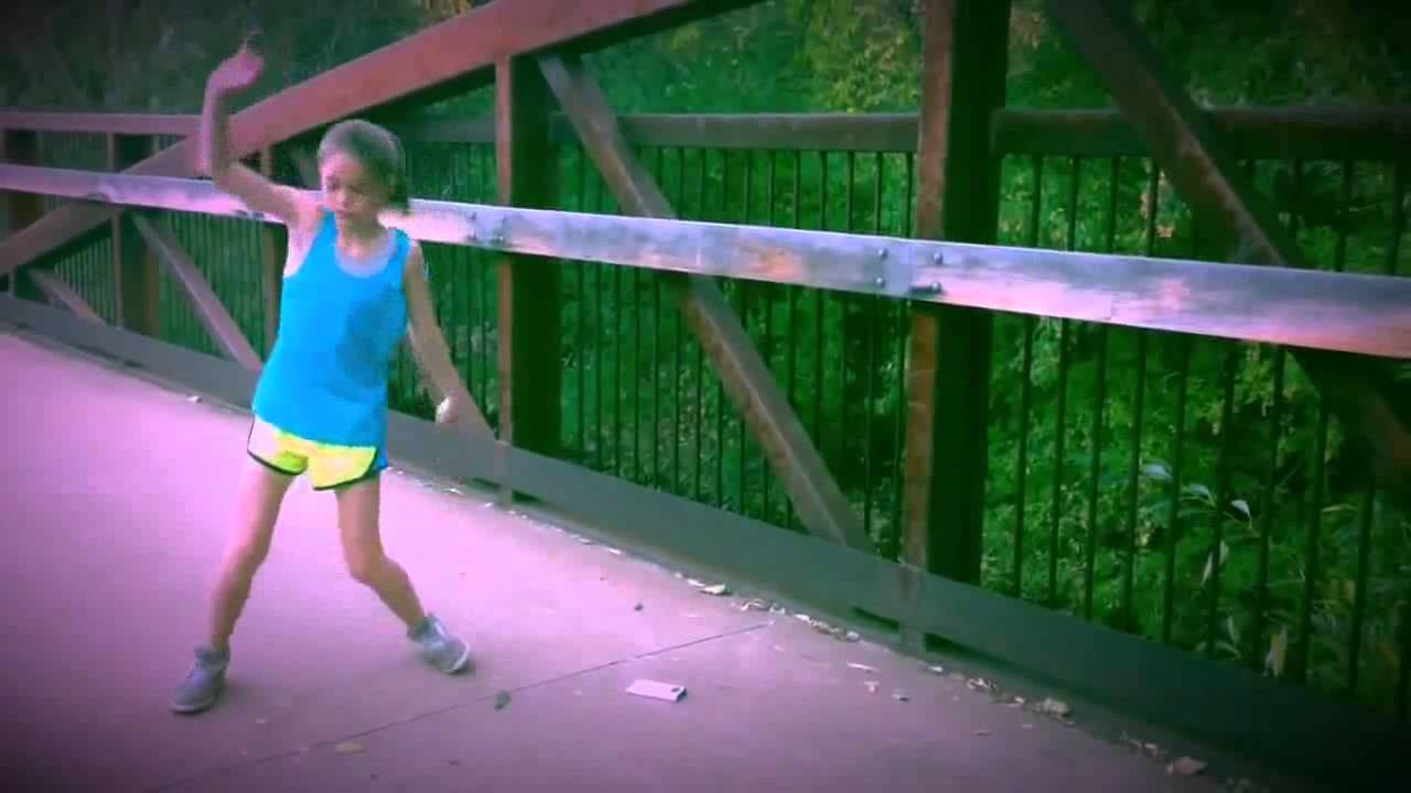 Niña De 12 Años Bailando Increíble Youtube