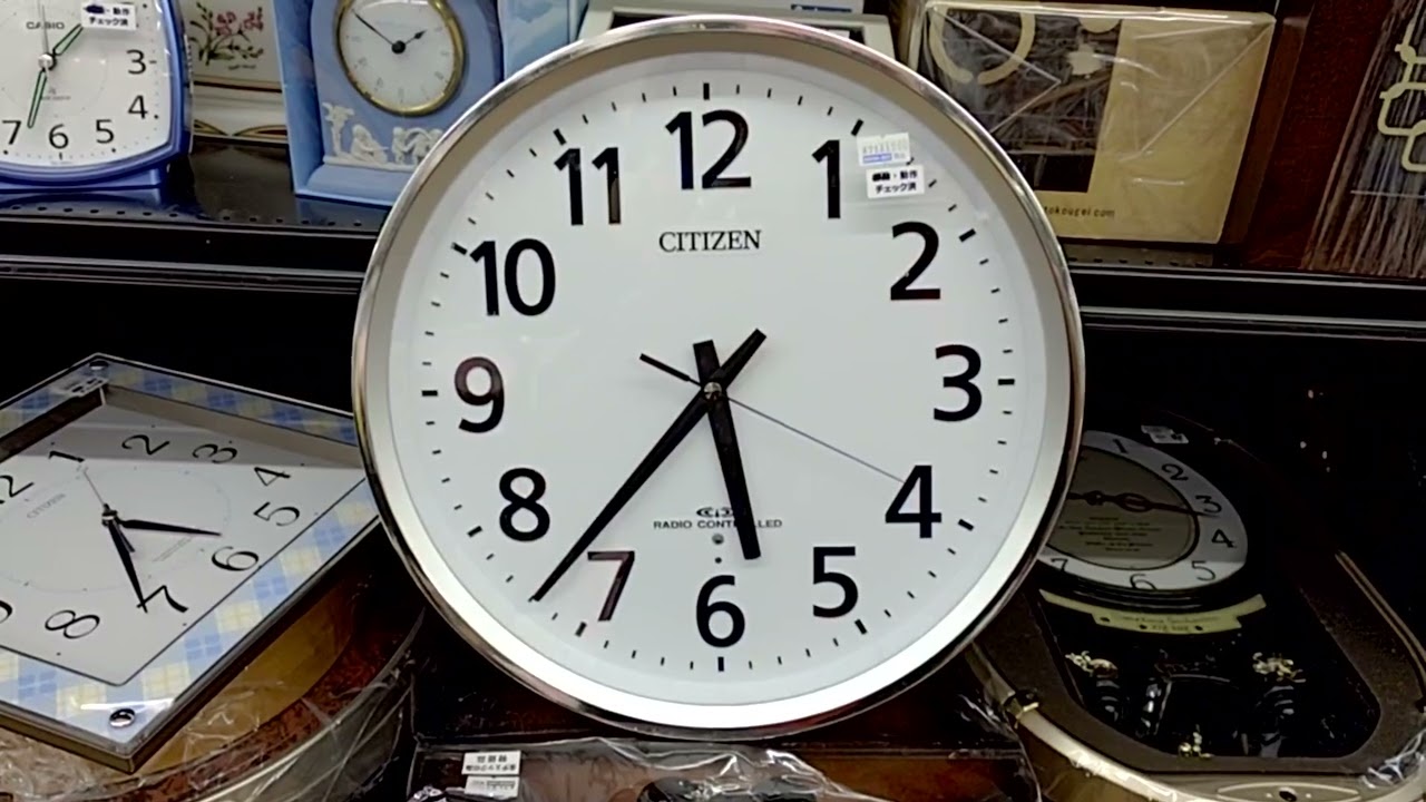 某中古店 CITIZEN 電波掛け時計 8MY475 - YouTube