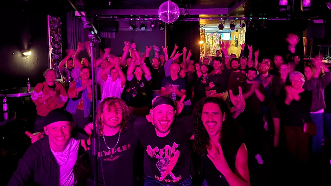 Watch KITTI CIAO - KOKSEN (LIVE) on YouTube Watch KITTI CIAO - KOKSEN (LIVE) on YouTube