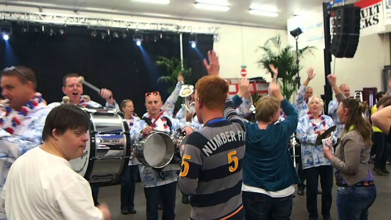 Joost is anders geaard - YouTube