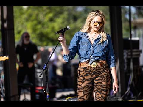 Julianna Rankin "Little Miss Behavin'" LIVE on The Texas Music Scene
