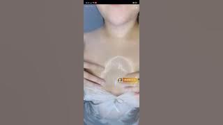 bigo live cewek Hot bikin tegang Samapi basah basah#bigolive #lagiviral #bigohot