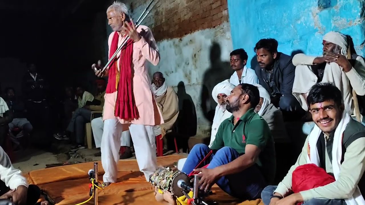 आनंद गोटिया बरोदा सुंदर ढाक बजोटी करते हुए भूरे भगत लहार हवेली चमीटा बाजक के साथ ग्राम लहार हवेली मे