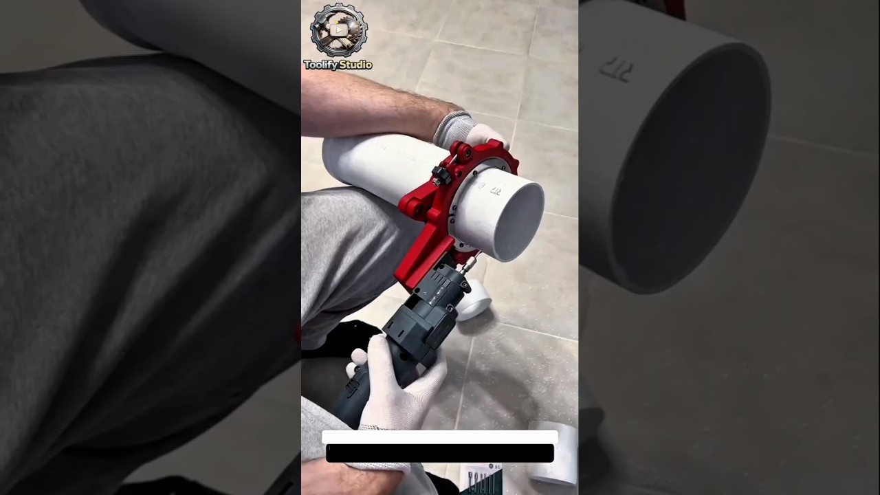 Electric Pipe Cutter in Action – Fast and Clean PVC Cutting Technology.