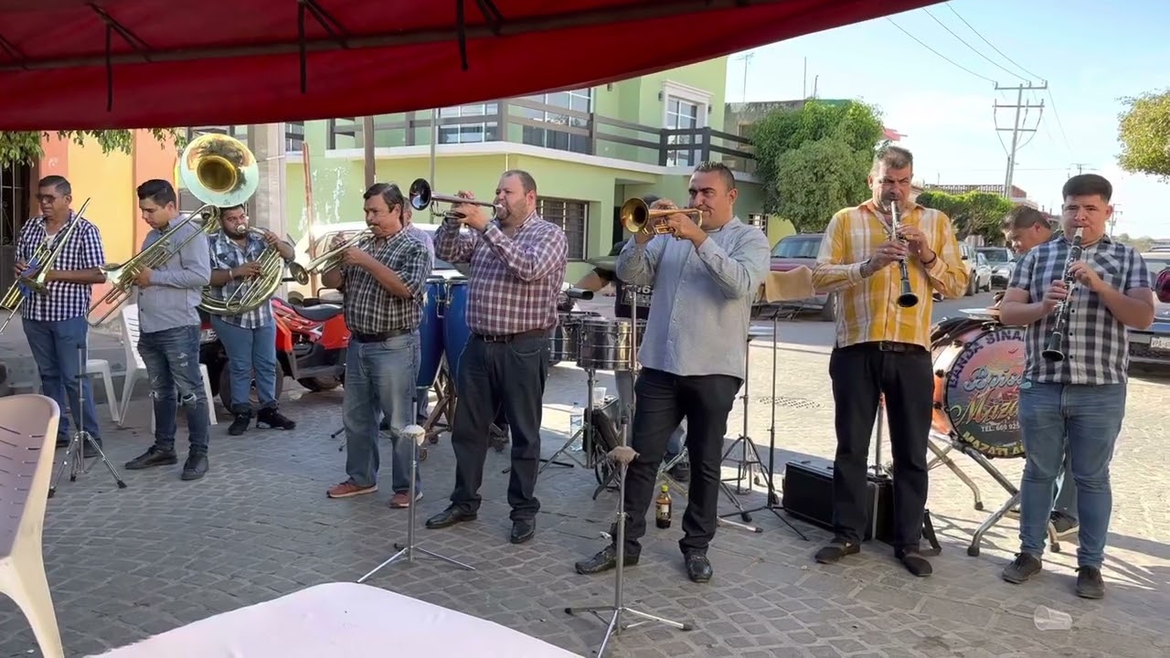 NORMA LA DE GUADALAJARA - BANDA BRISSA MAZATLECA