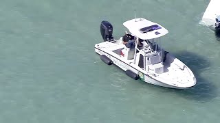 Crews searching for 2 missing boaters, 1 rescued by good Samaritan