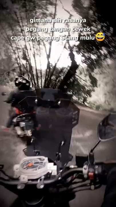 gimana ya rasanya pegang tangan cwe bosen pegang stang trus😅