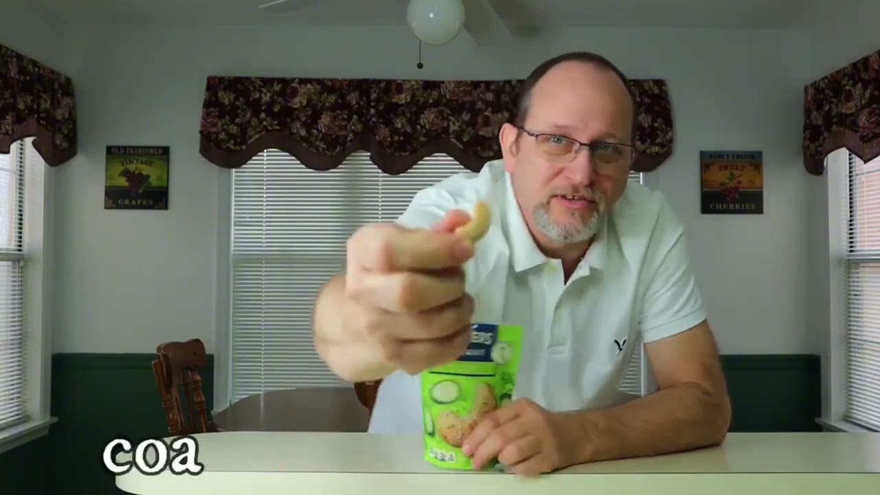 Bundle of PLANTERS Cashews Dill Pickle Flavored, 5 oz