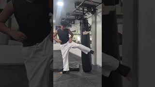OSU! very very old video of me practicing the rolling thunder⚡️#kyokushin #martialarts #karate