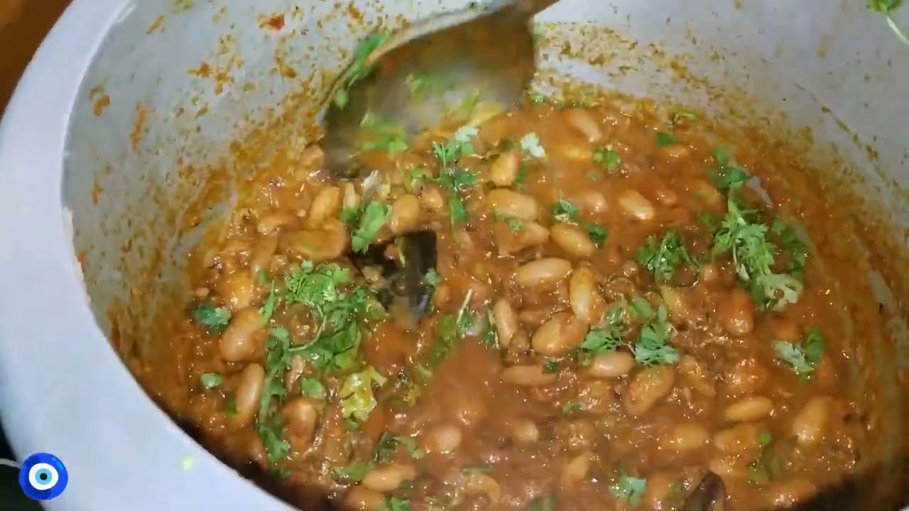 couldn't sleep the whole night 😞 got soo irritate. i cooked lunch 😋