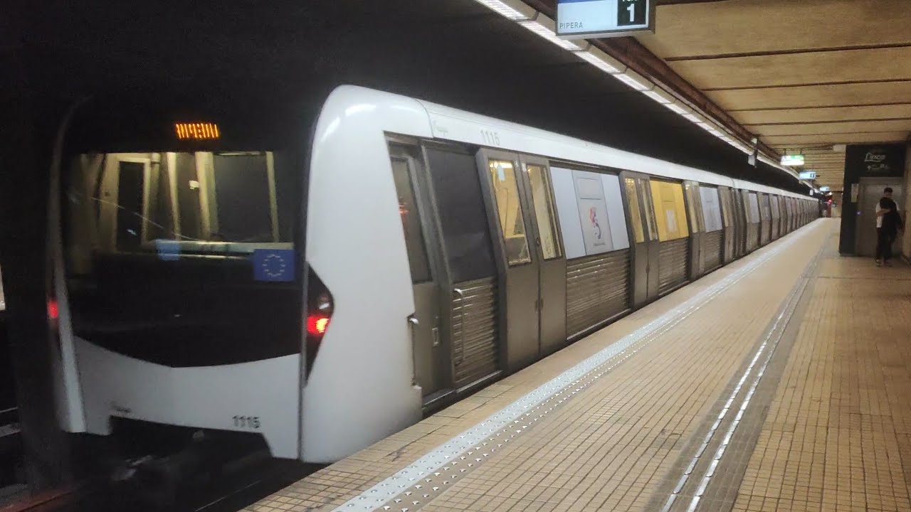 BM21 - 1115-2115 Praga on M2 - Aviatorilor - Pipera (45th aniversary special) - very rarely on M2