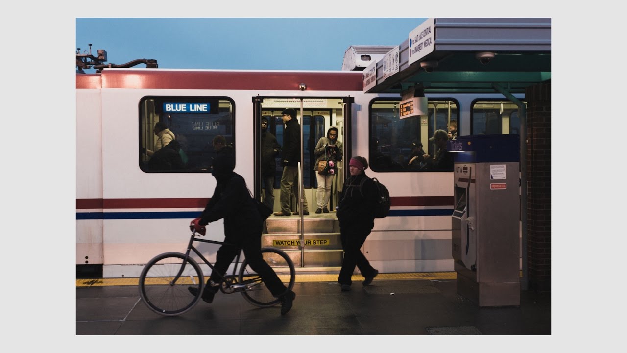 Street Photography: A Quick Train Station Photowalk