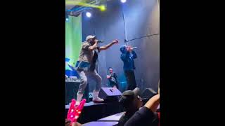 Ntate Stunna performs Bahale with Citizen on Stage