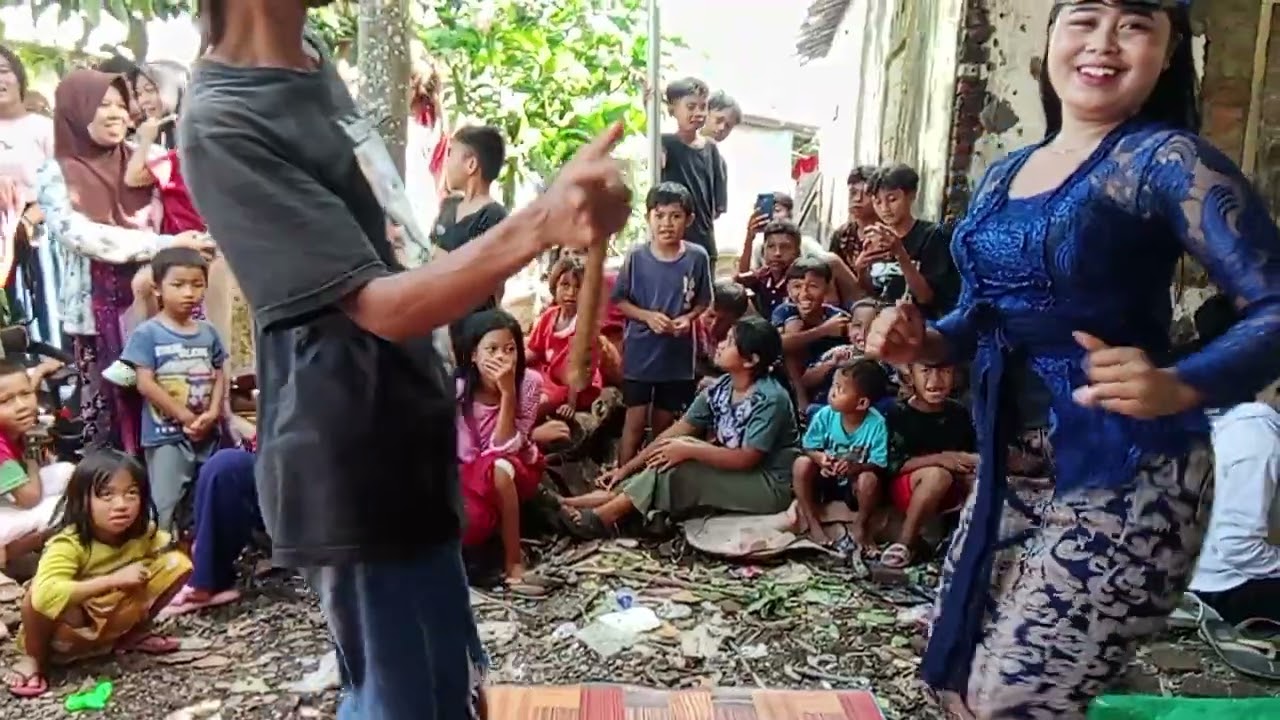 Incess dari lobar mirip Semin goyangnya lentur banget